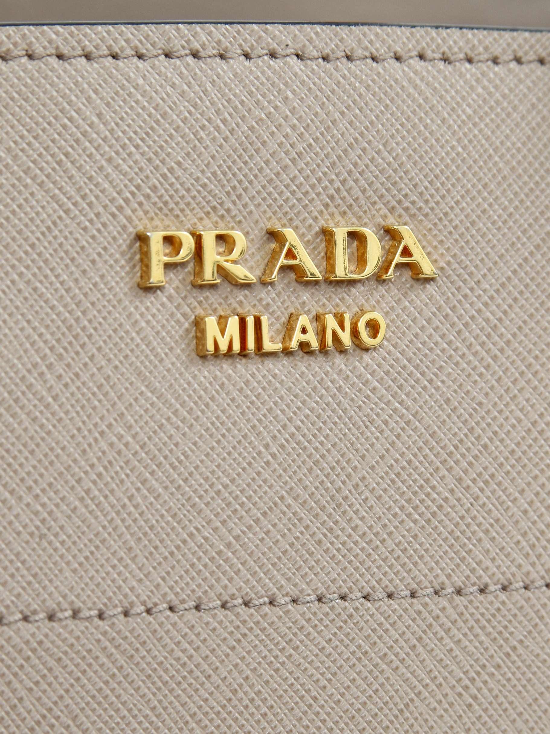 Prada Bibliotheque, фото 4