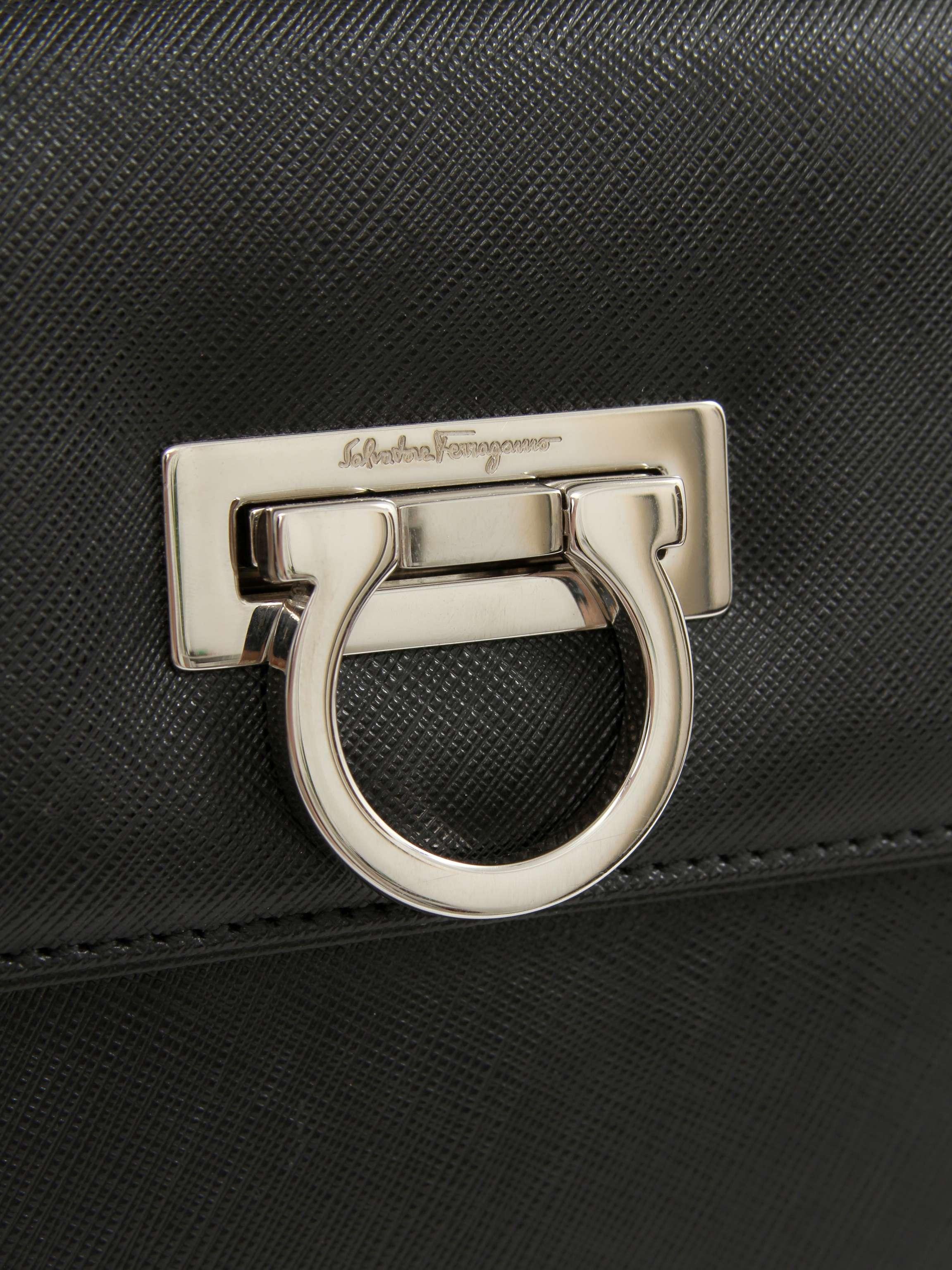 Salvatore Ferragamo Gancini, фото 4