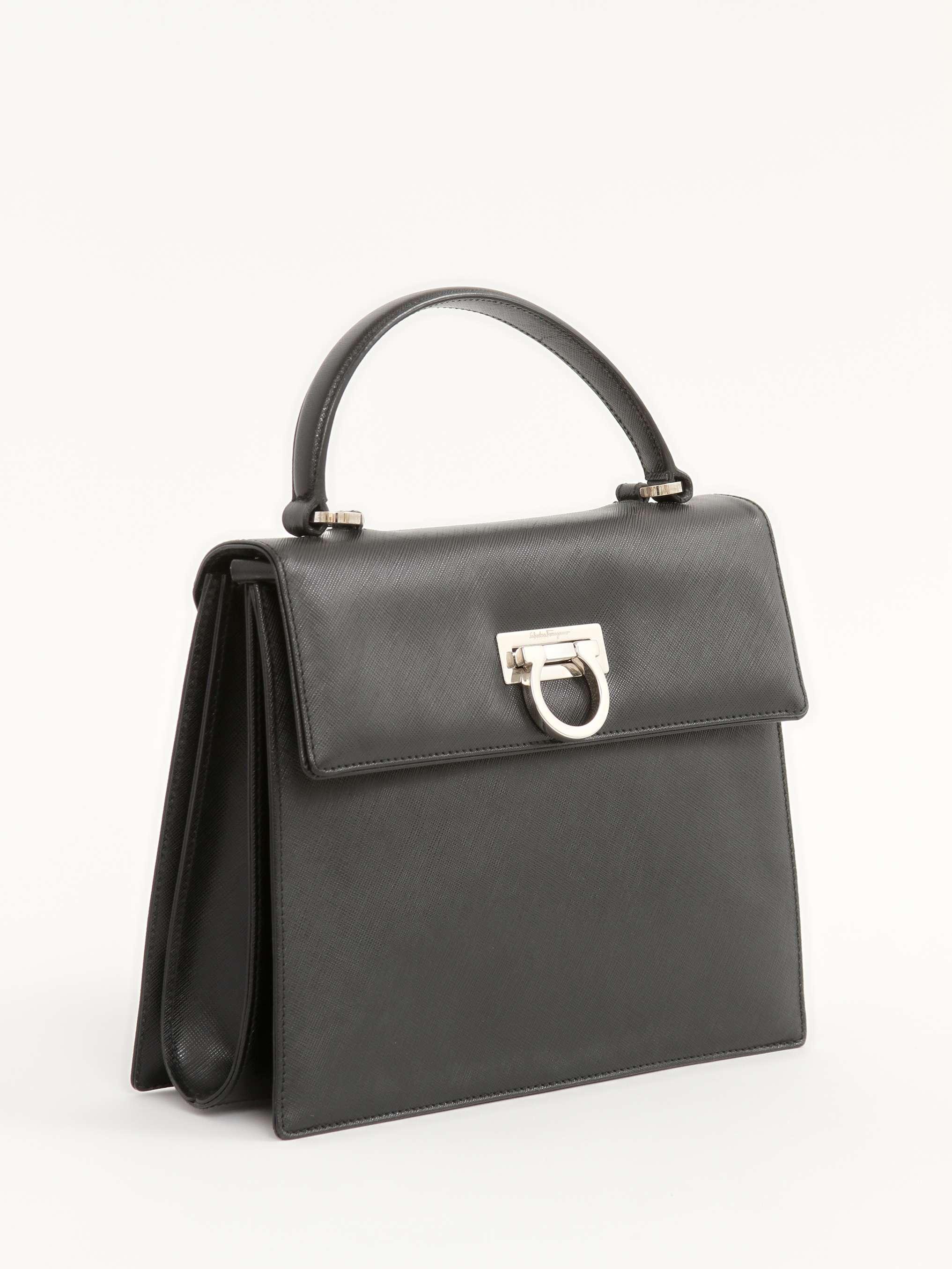 Salvatore Ferragamo Gancini, фото 2