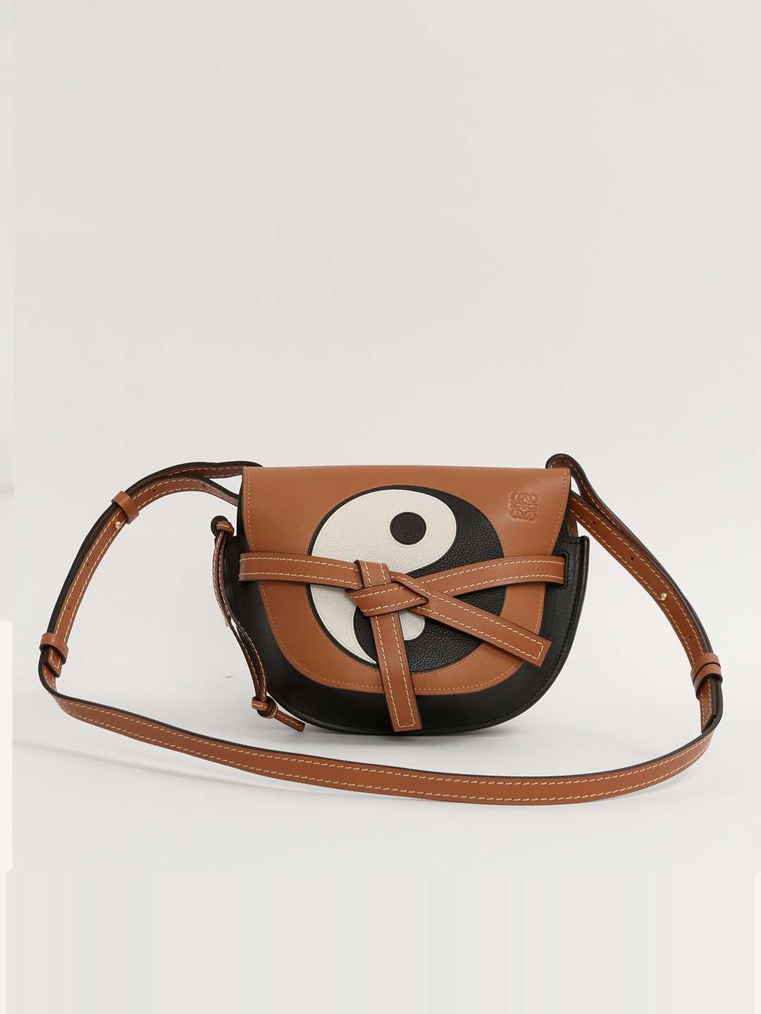 Loewe Gate, фото 1