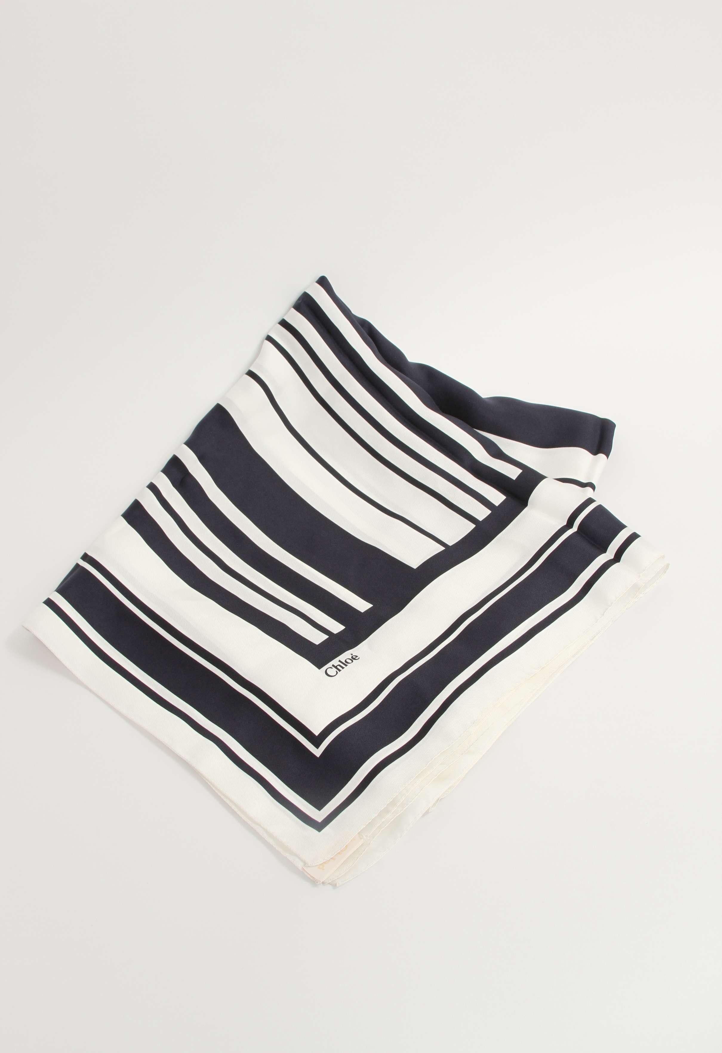 Chloe Scarf, фото 1