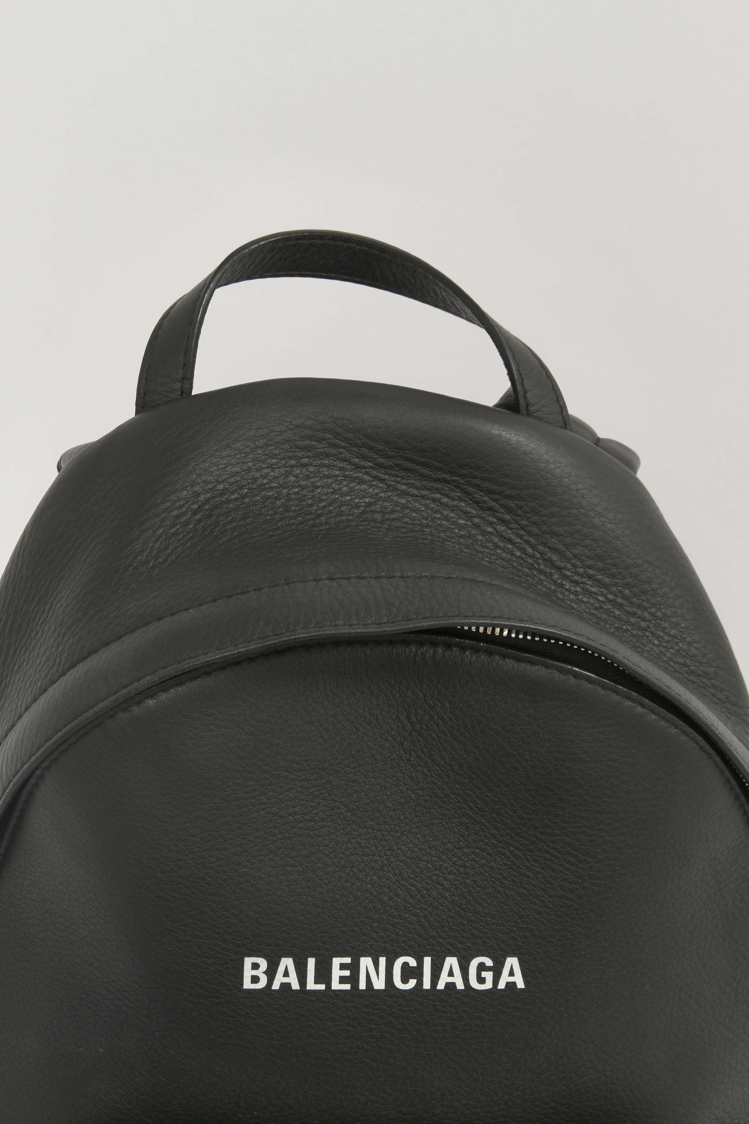 Balenciaga Everyday, фото 4