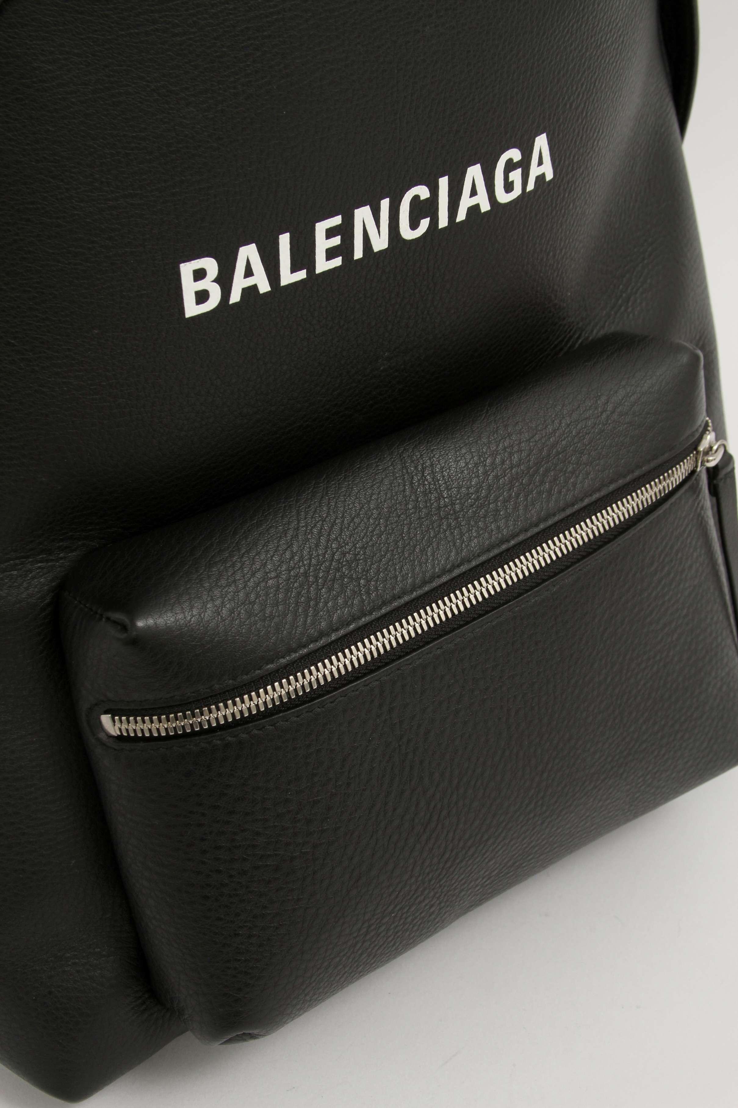 Balenciaga Everyday, фото 4
