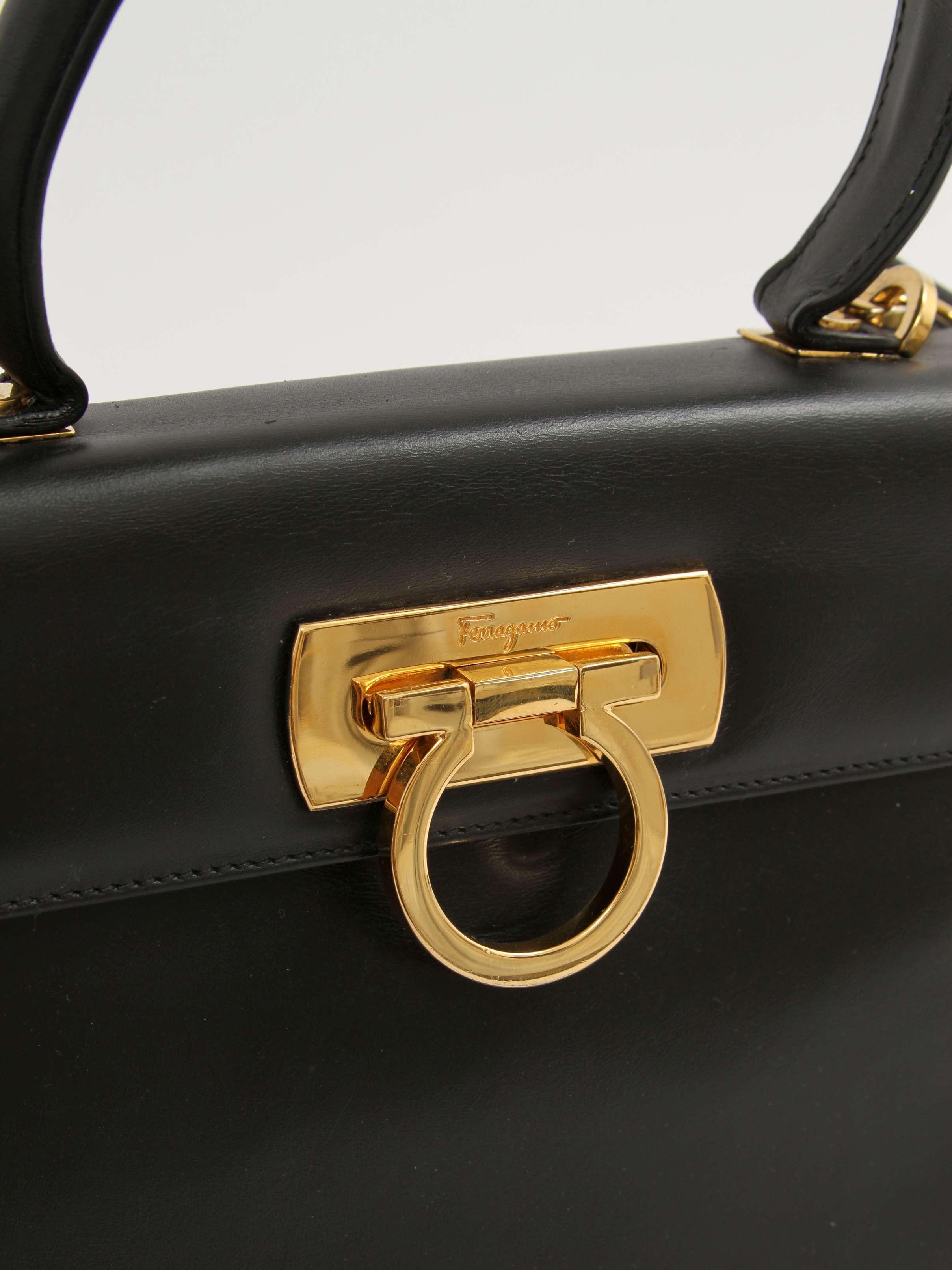 Salvatore Ferragamo Gancini, фото 4