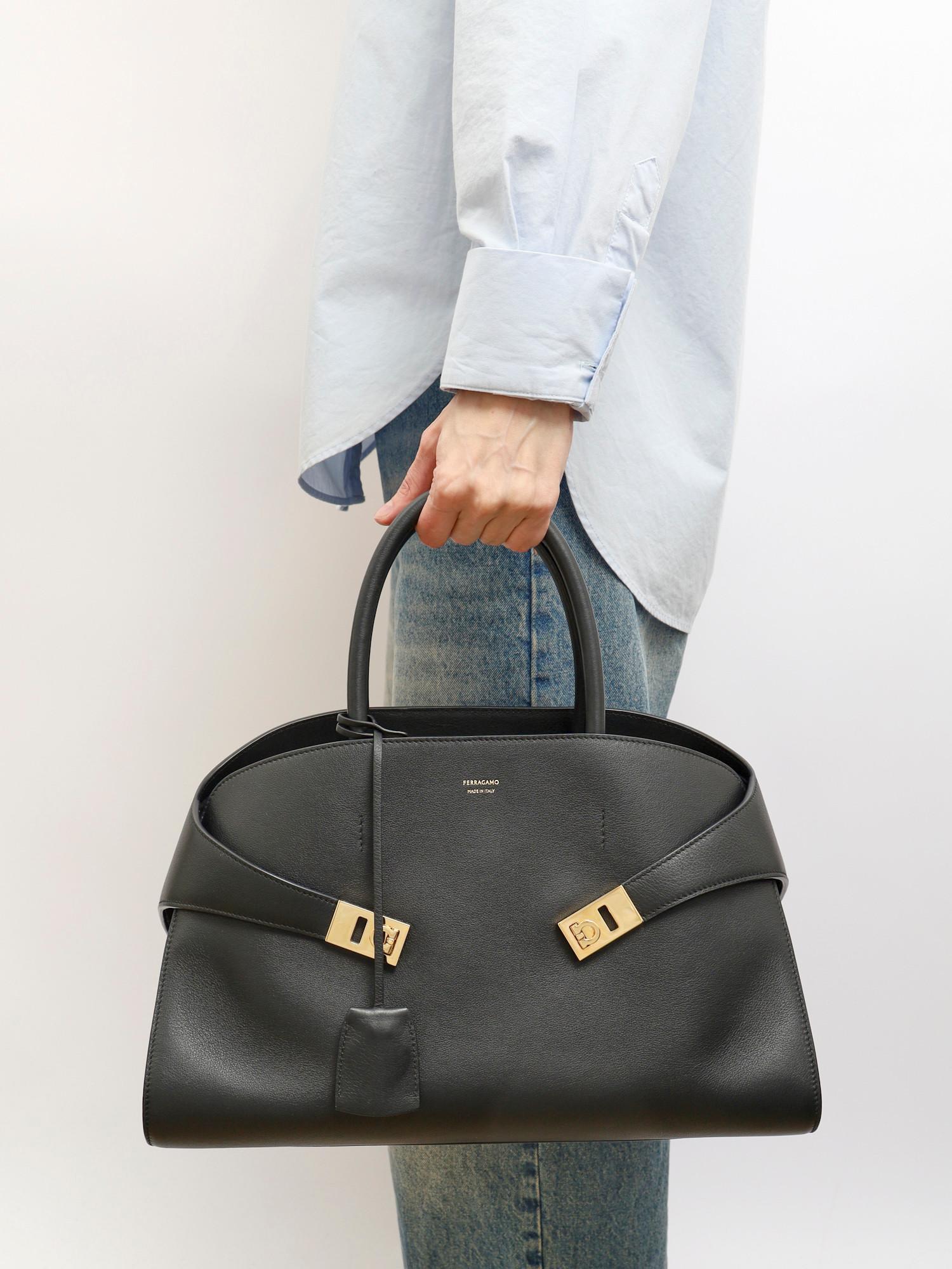 Salvatore Ferragamo Hug Bag , фото 2