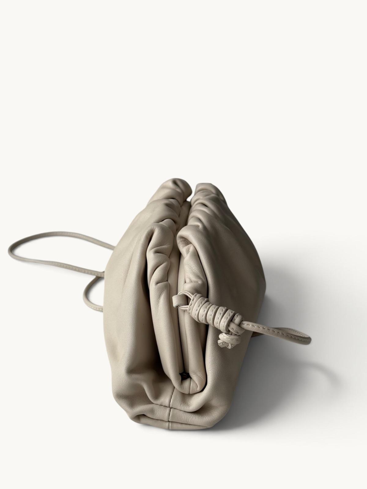 Bottega Veneta Pouch , фото 4