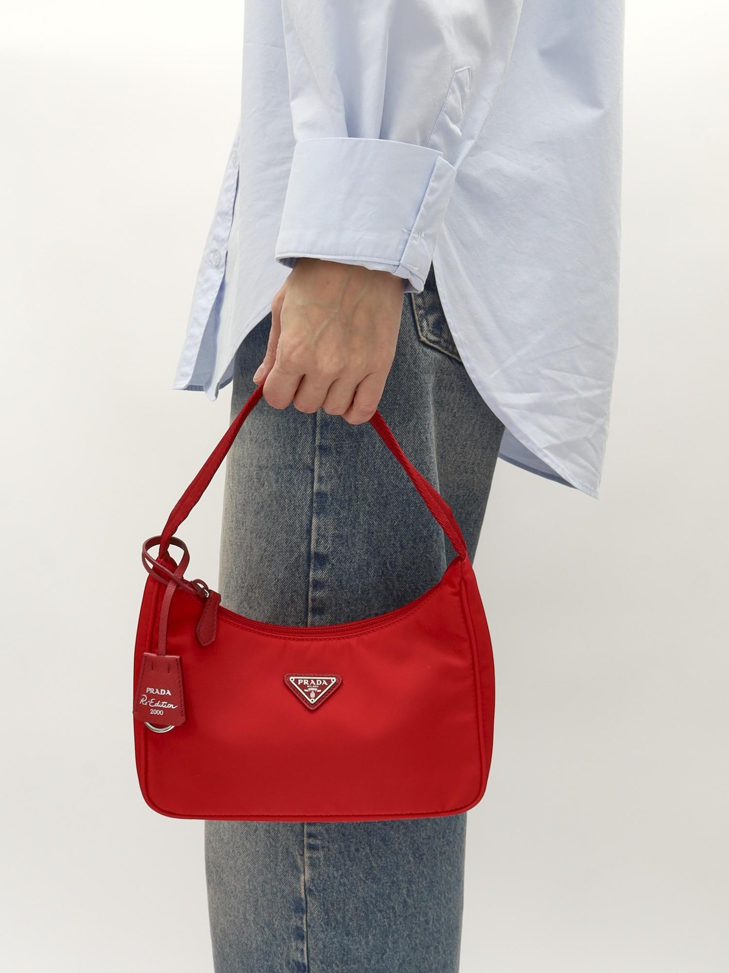 Prada Re-Edition 2000 , фото 2