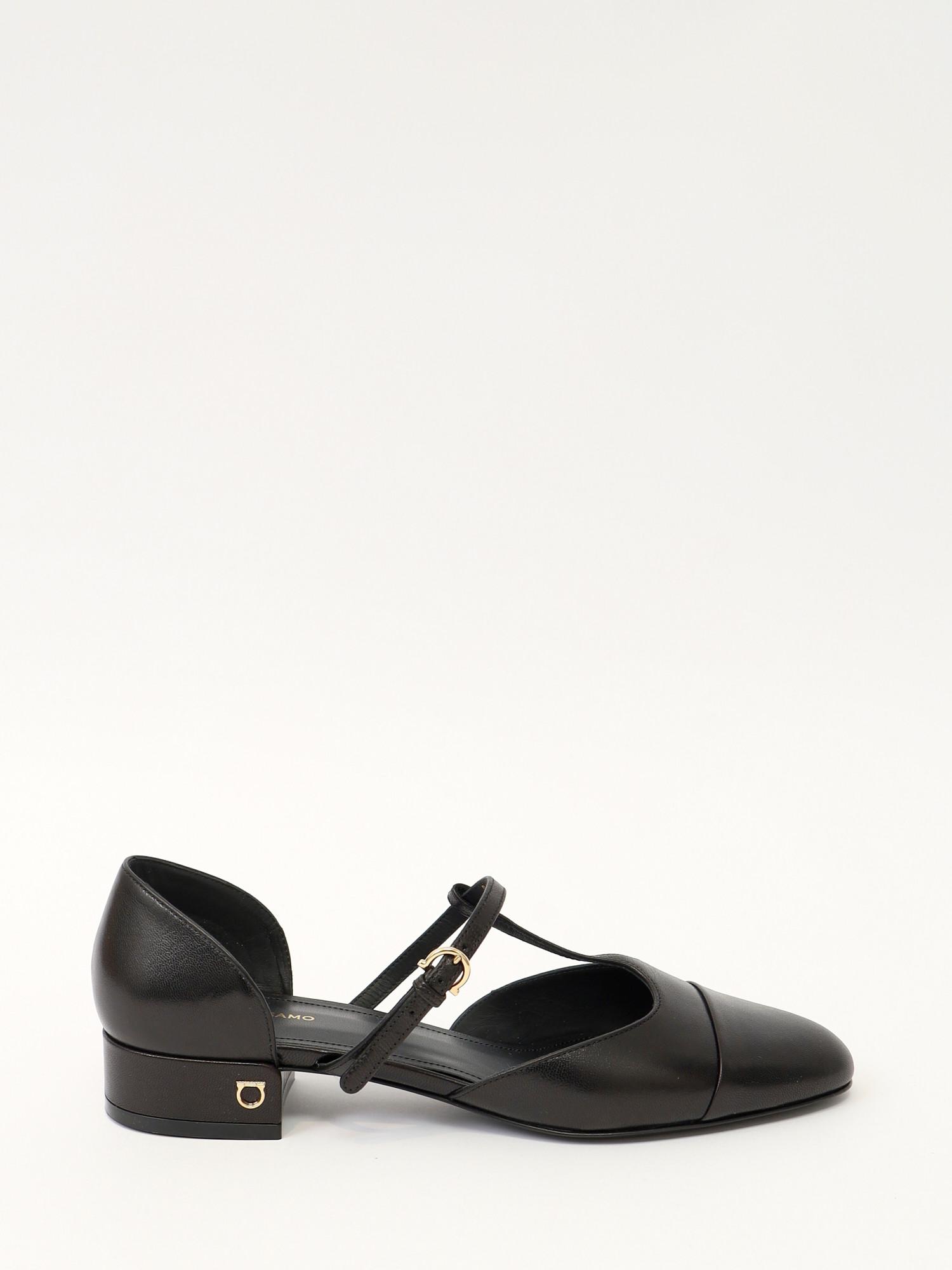 Salvatore Ferragamo  38.5, фото 1