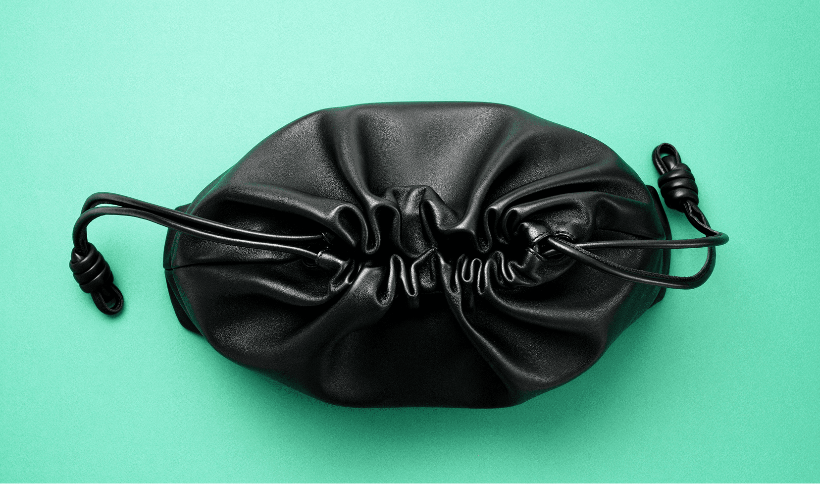 Чистка кожаных сумок в домашних условиях