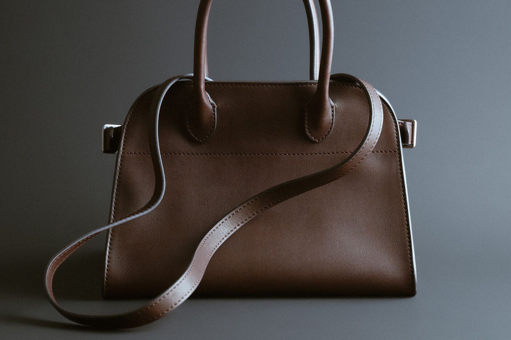 Старый люкс лучше новых двух? Или зачем The Row сравнивают с Hermès