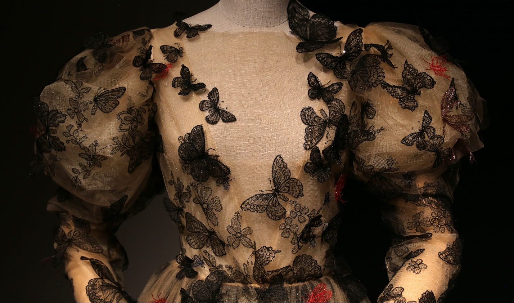 За какими брендами Haute Couture стоит следить?