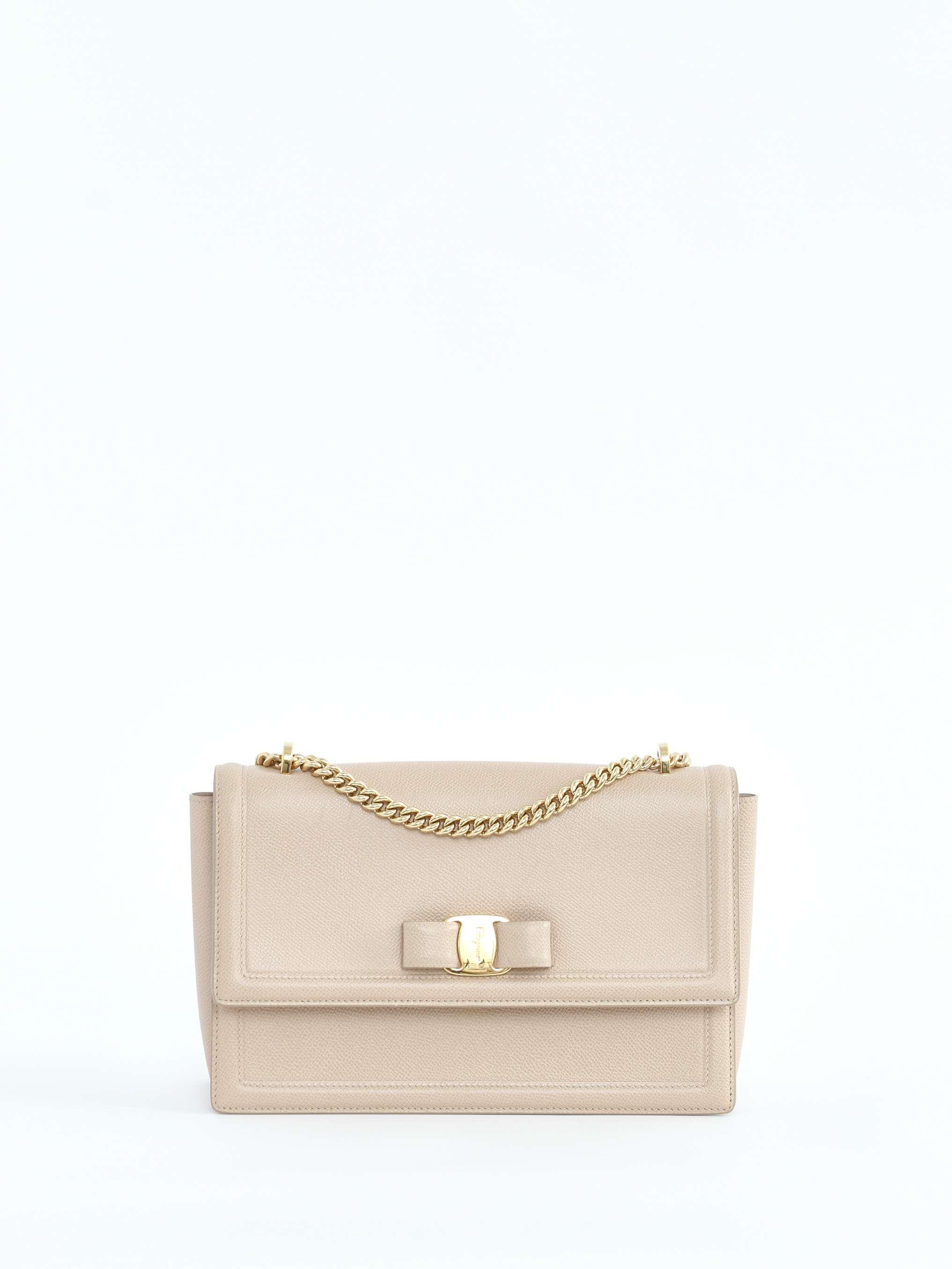 Salvatore Ferragamo Vara, фото 1