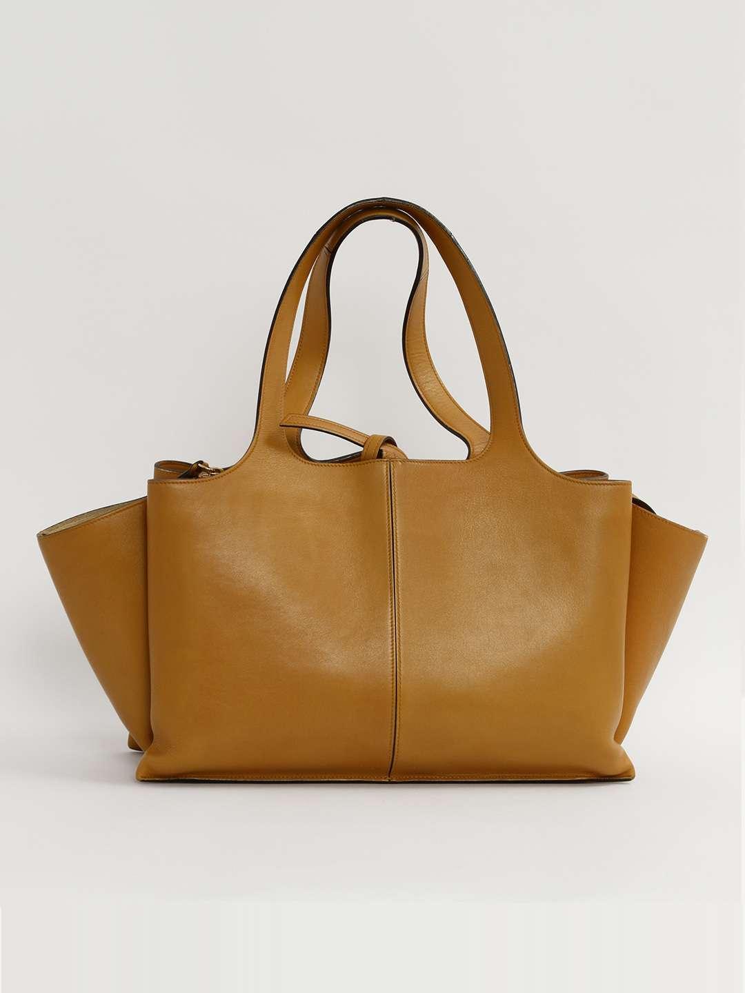 Celine Tri-Fold, фото 1