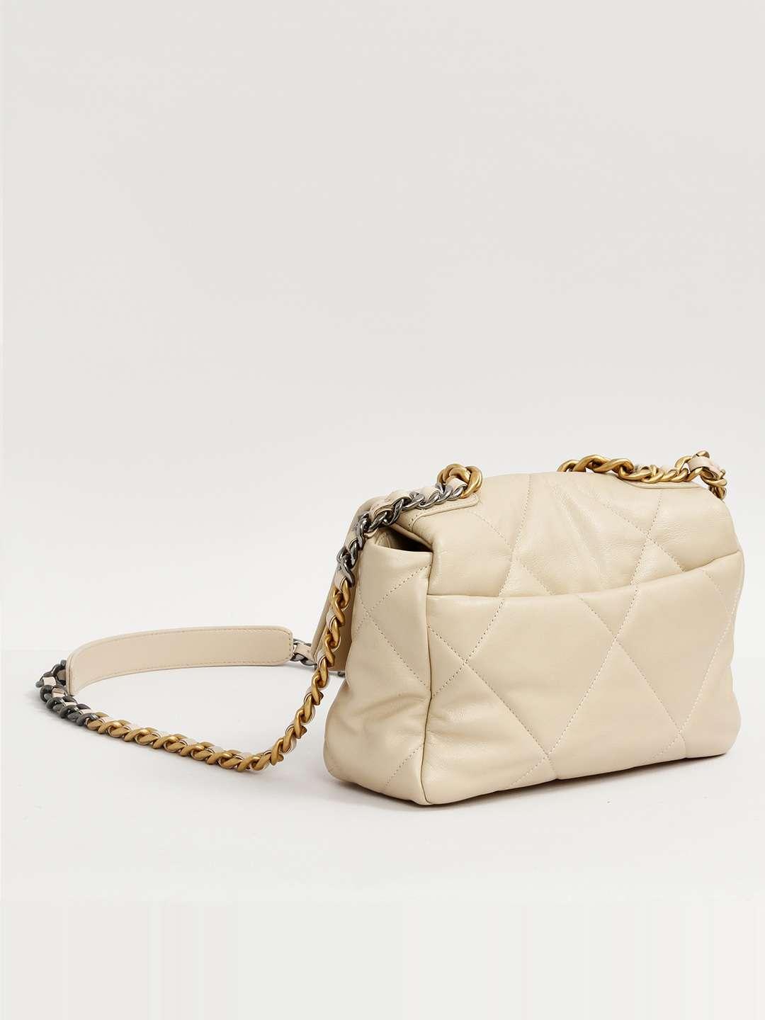 Chanel 19, фото 3