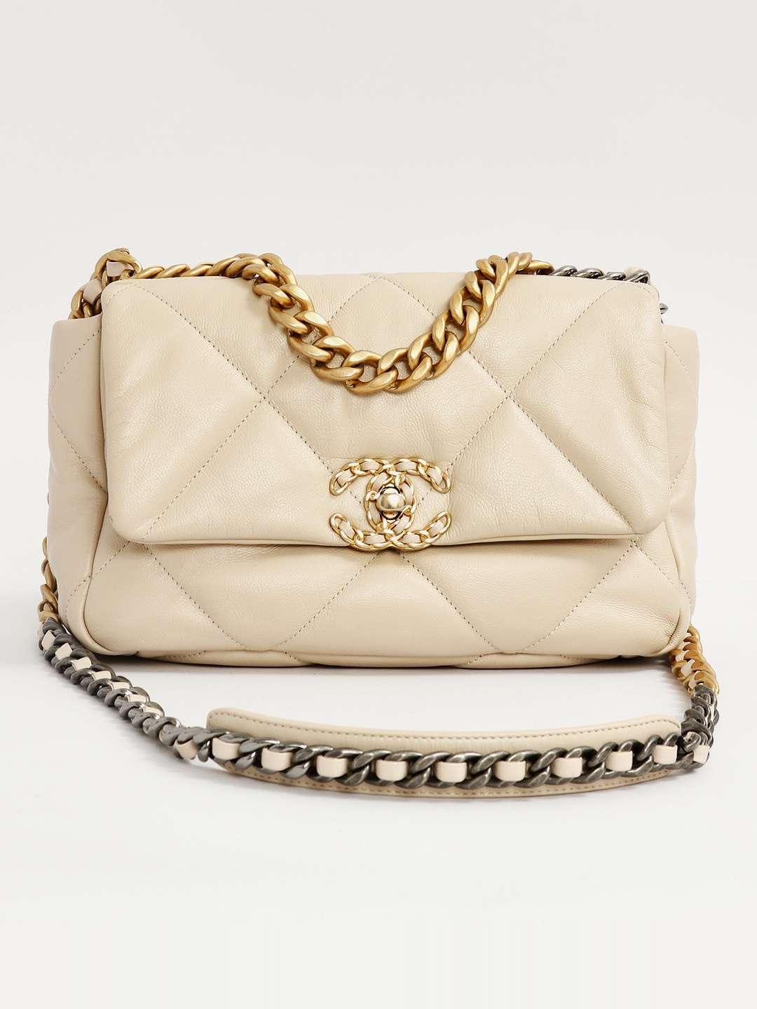Chanel 19, фото 1