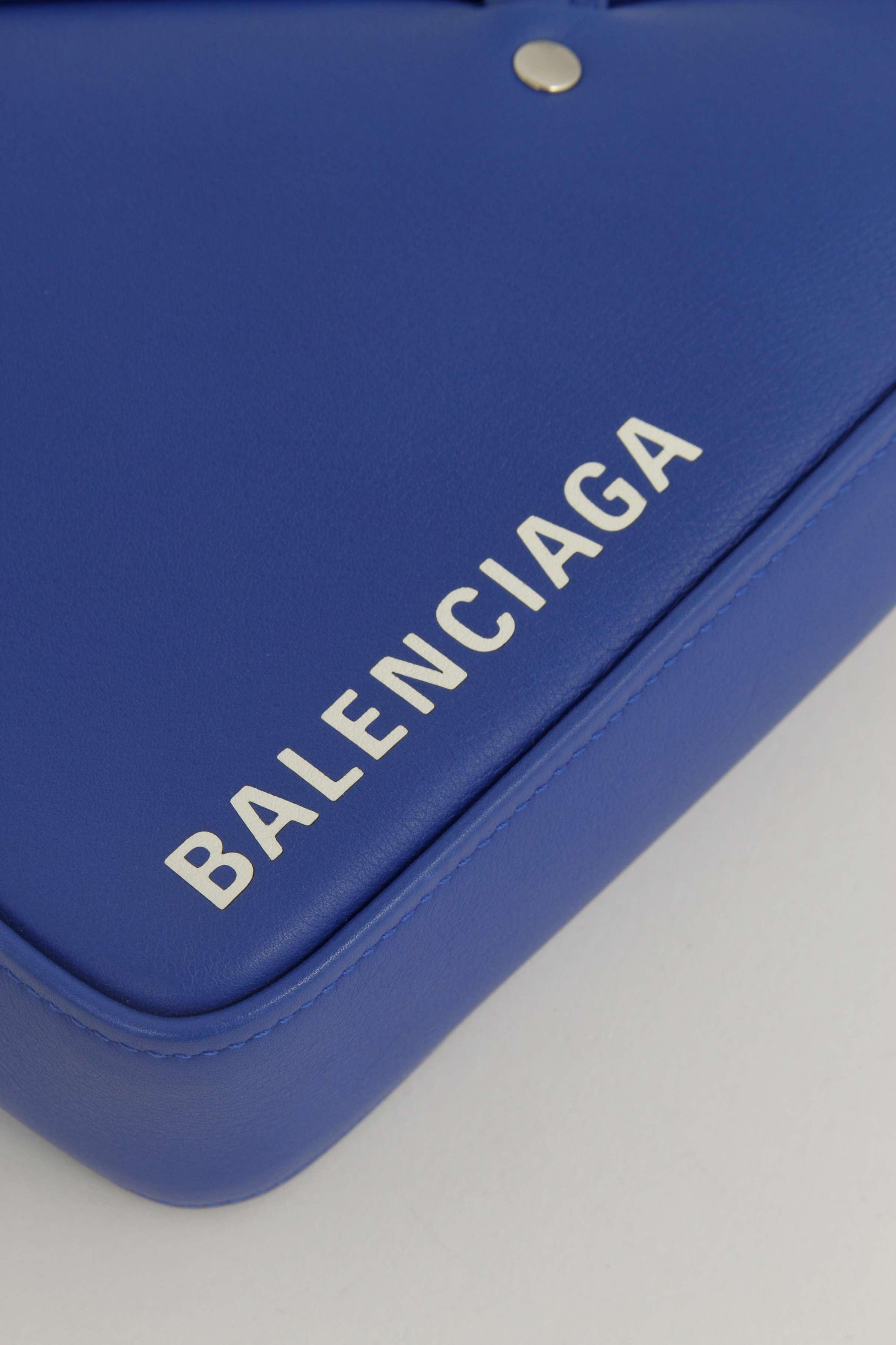 Balenciaga Triangle, фото 4