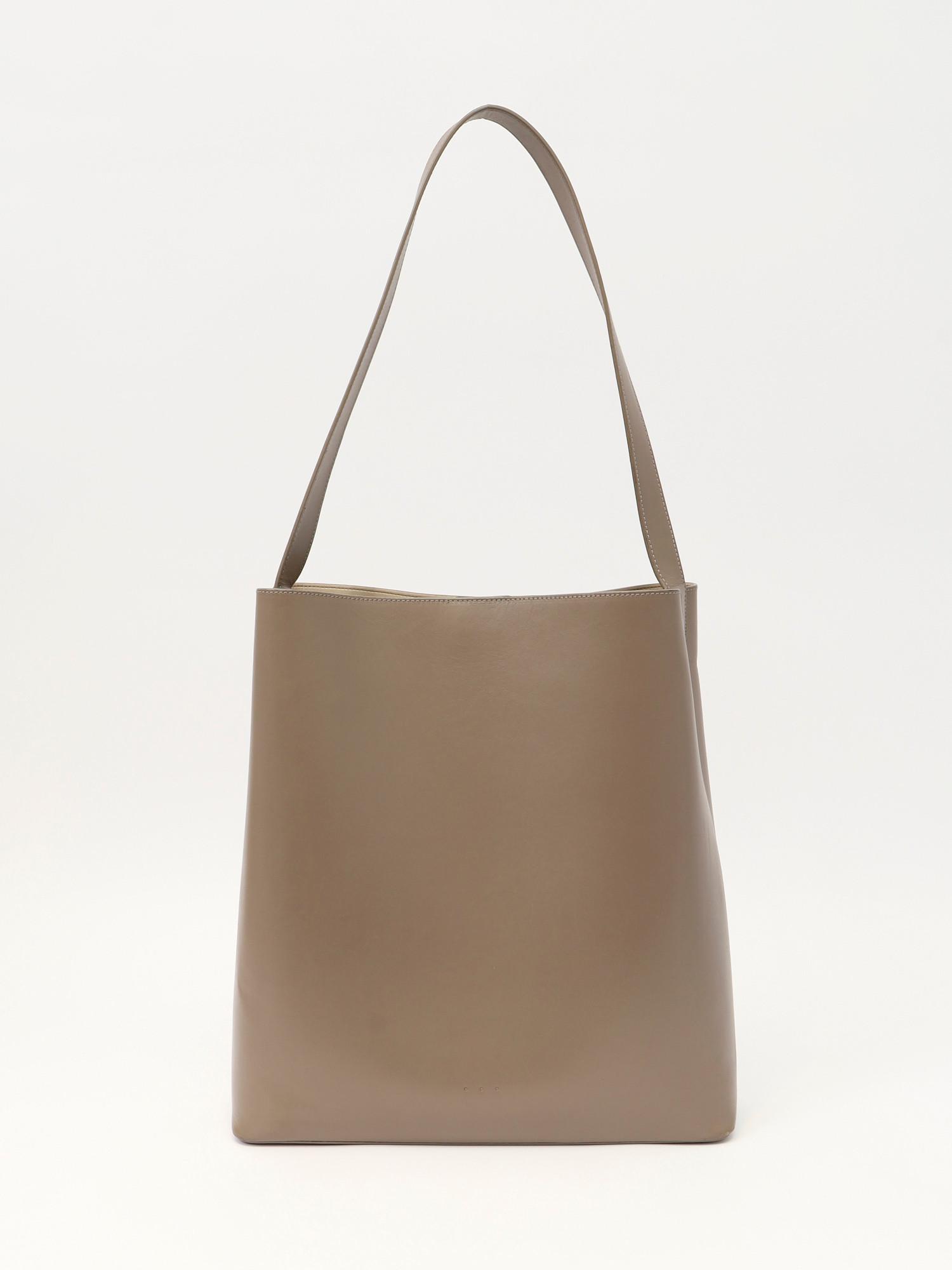 Aesther Ekme Sac , фото 1