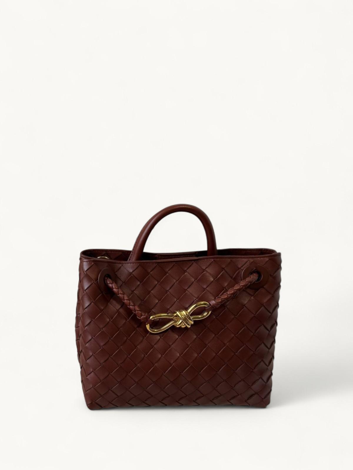 Bottega Veneta Andiamo , фото 1