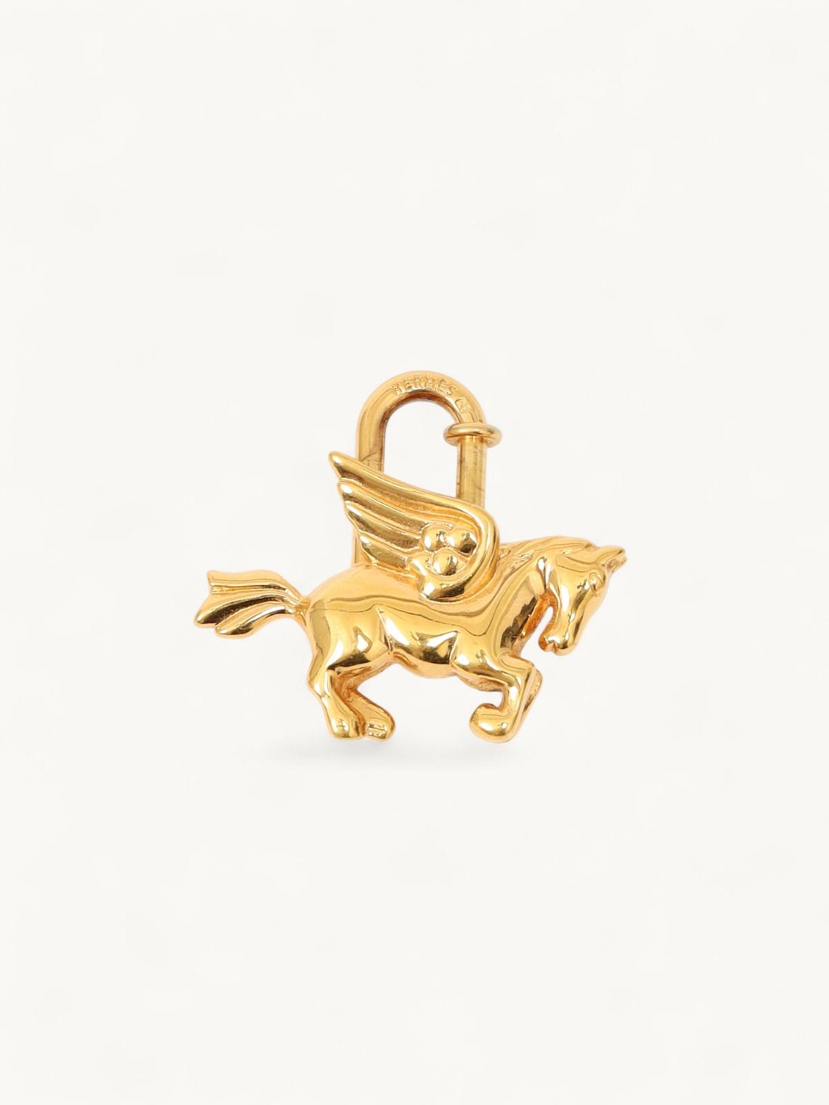Hermes Cadena , фото 1
