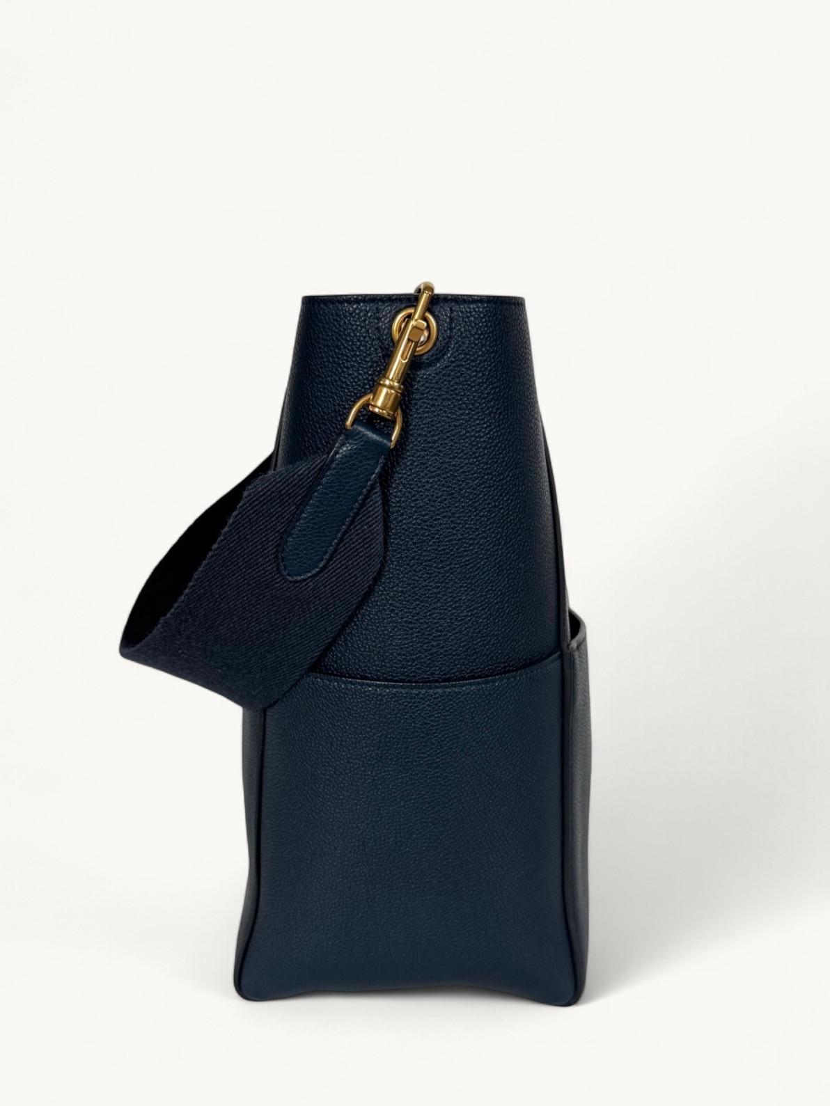 Celine Sangle , фото 4