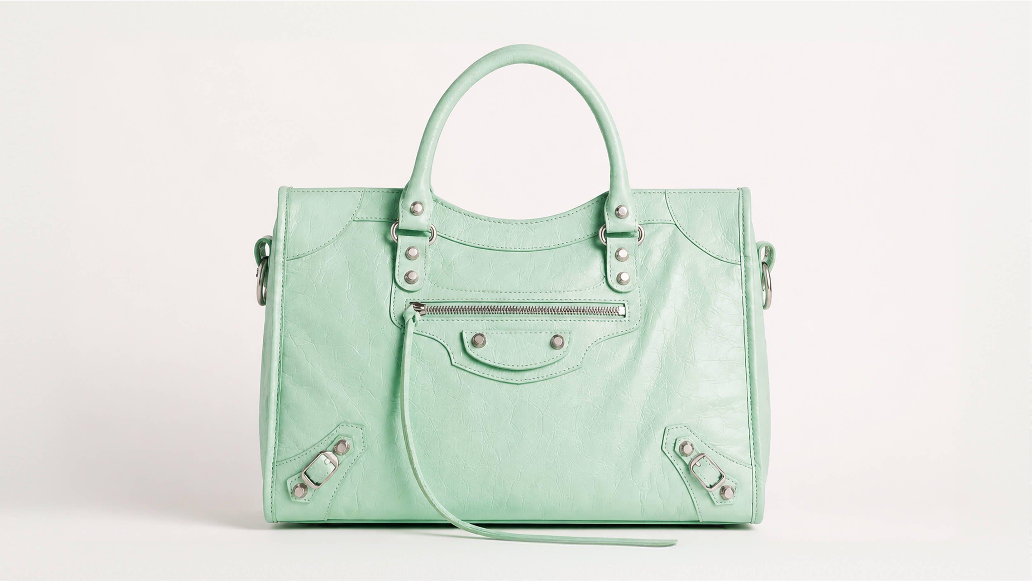 Модели и размеры Balenciaga City: с вечеринки — в офис