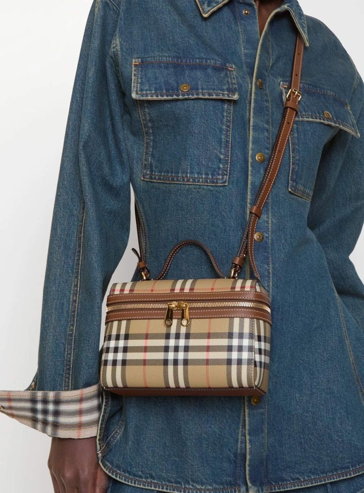 Фото: Burberry
