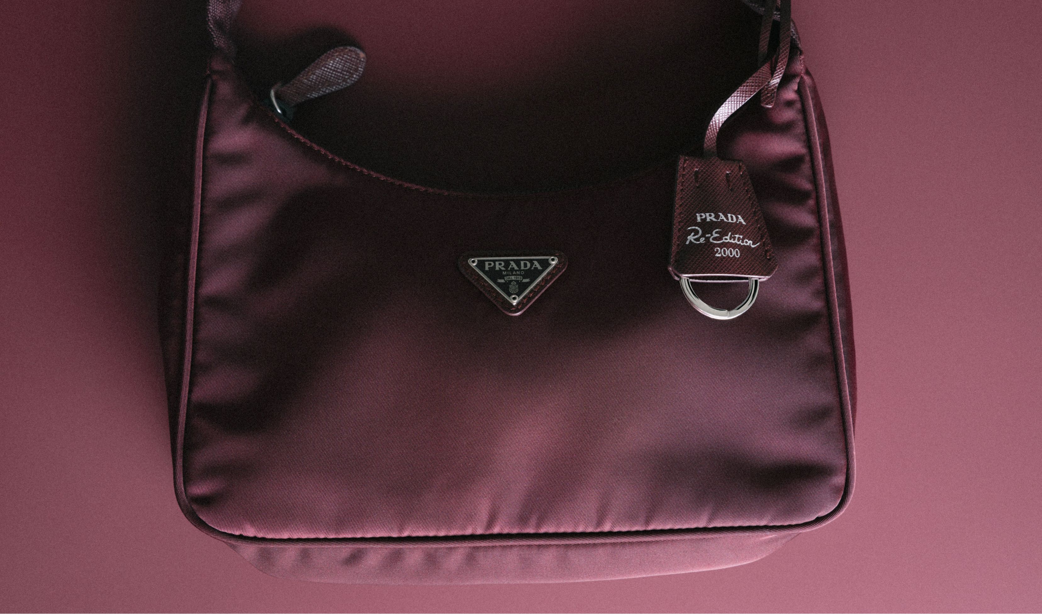 Prada Re-Edition 2000 и 2005