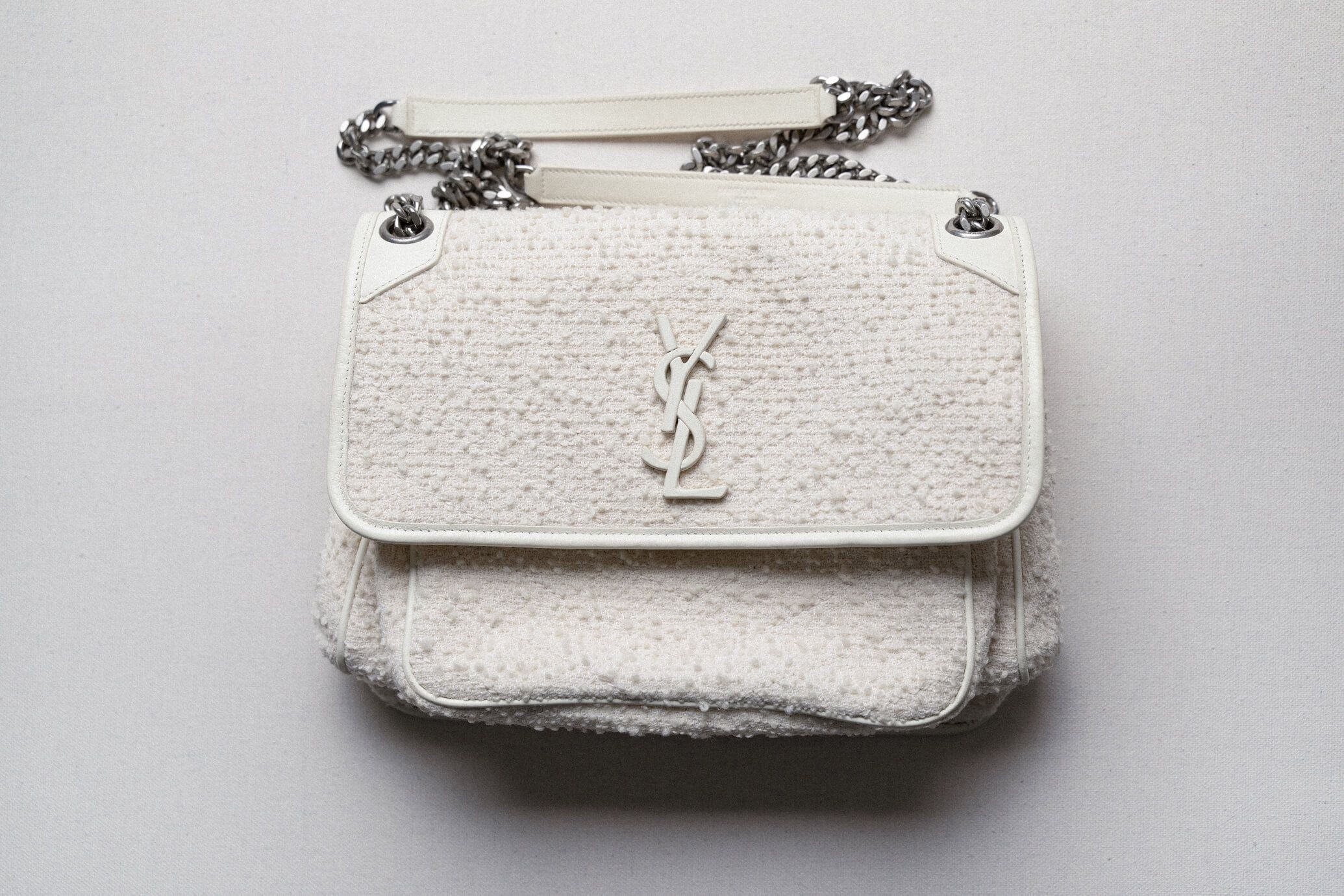 От грозы в начале мае и других невзгод. Уход за сумкой весной