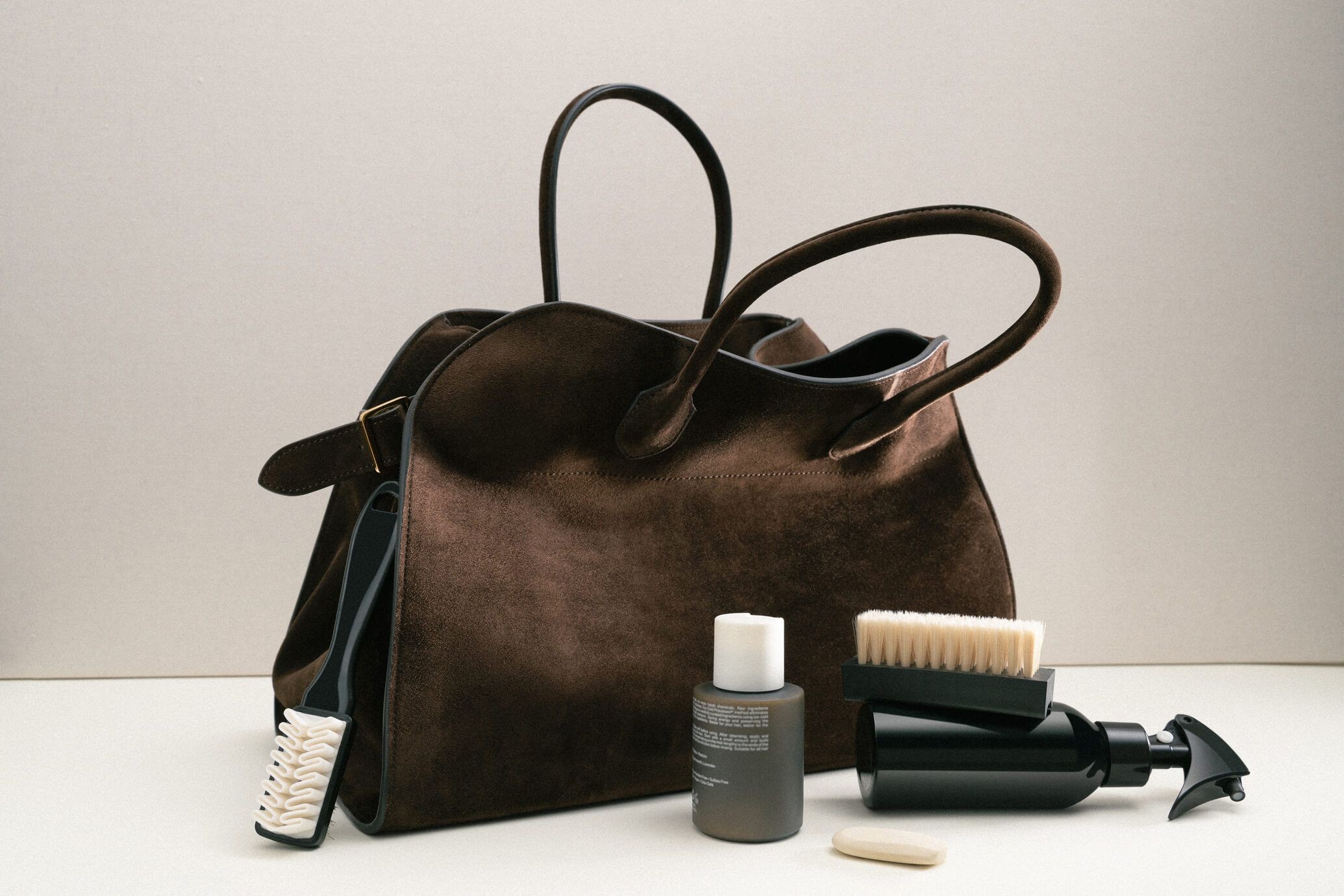 Универсальная «полка» уходовых средств